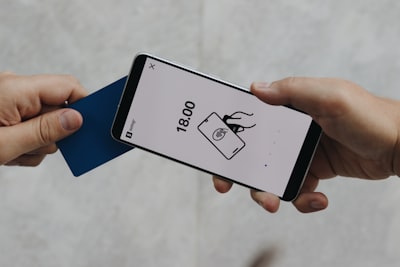 ¿Conexión de aplicaciones móviles empresariales con bases de datos y APIs?