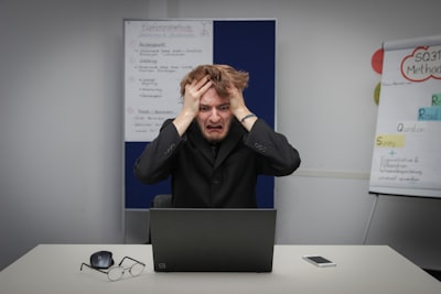 Beneficios del costo de contratar un empleado de IA