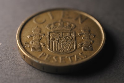 Poda de Tokens en Modelos de Lenguaje de Visión