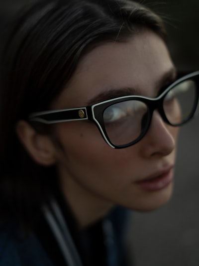 Gafas inteligentes con pantalla HD privada - $50 de descuento