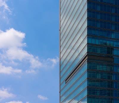 Comparación: Empresa vs. Desarrollo interno