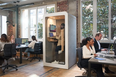 Las 3 mejores opciones para automatizar la oficina trasera en Barcelona