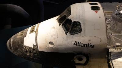 Por qué Gemini 3.0 es un Gran Constructor pero Aún Necesita a un Humano en el Proceso