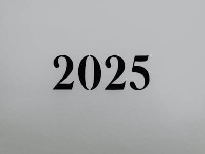AWS Lambda vs Kubernetes: ¿Por qué en 2026 Kubernetes es imprescindible para agentes de IA en producción?