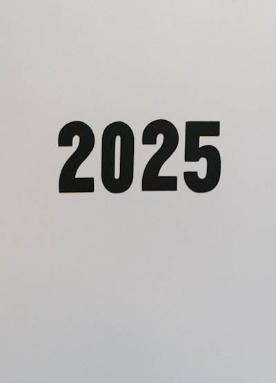 Novia de IA con cuerpo real: 2025 vs. 2030