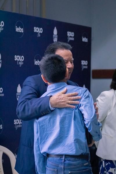 Sevilla 2026: Los 5 Mejores Expertos en Portal de Socios con Panel de Reparto de Ingresos