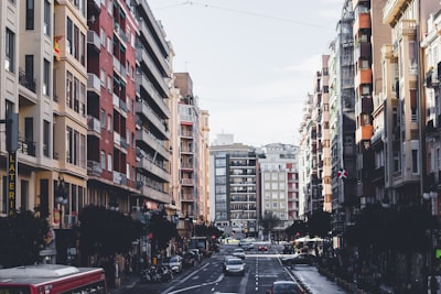 Top 100 empresas de agentes de IA para logística en Valencia