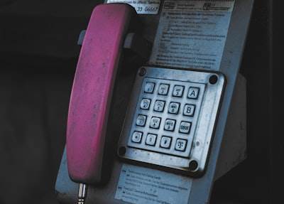 Costos ocultos de un sistema telefónico de IA