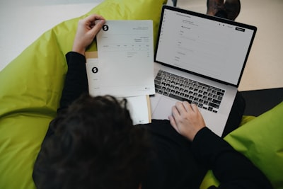 Beneficios de la automatización de facturas en equipos distribuidos
