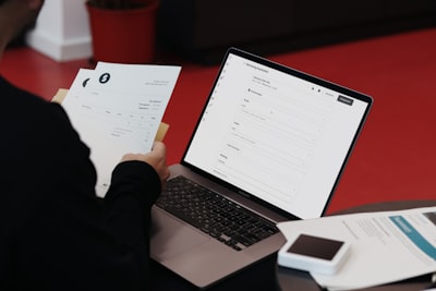 Mejora continua con feedback de usuarios en facturación