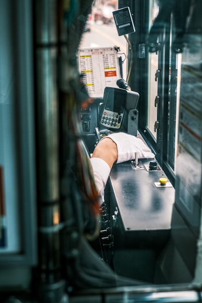 Cómo elegir el mejor servicio de automatización order-to-cash en Málaga