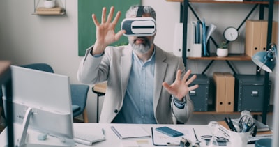 Impulsa tu productividad con un empleado virtual de IA