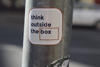 La importancia de la distribución en tareas de razonamiento
