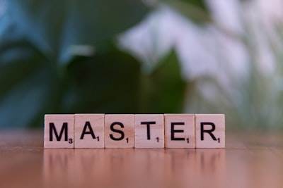 El título original en español era: Maestría en la automatización de desarrollo personalizado: Consejos para el éxito absoluto.

La etiqueta h2 optimizada sería: Master in Custom Development Automation