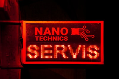 ¿Accesibilidad a servicios de mantenimiento de n8n desde cualquier ubicación?