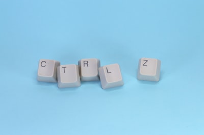 ClipCap: Prefix CLIP for Image Description