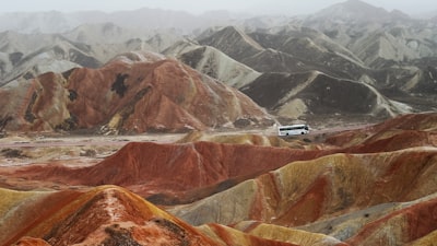 Plan de la administración Trump para crear reserva estratégica de minerales críticos