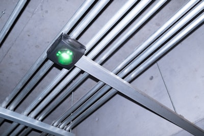 Detección segura y escalable de robo de energía