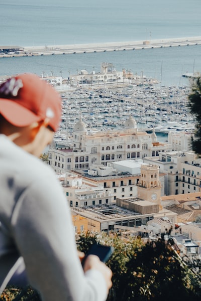 Agentes de IA para atención al cliente en Alicante