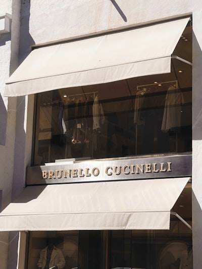CoinFello: El Primer Agente de IA Auto-Soberano Para Contratos Inteligentes