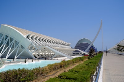 Compañía de servicios de integración LLM Valencia