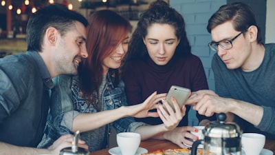Resultados financieros rápidos con la interfaz de conversación para AI de SharePoint