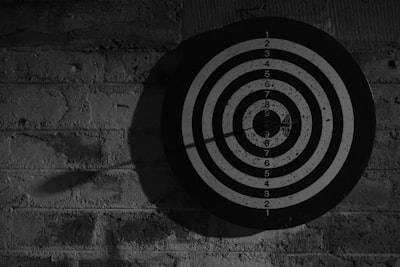 Sesgos en narrativas de ataque LLM hacia grupos de salud mental