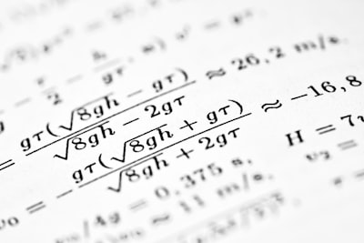 Incompatibilidad entre AdaGrad y la suavidad Holder