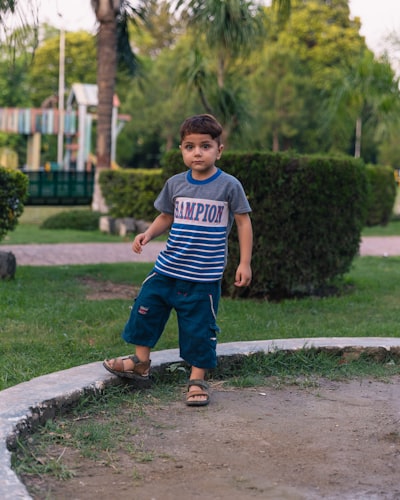 Aprendizaje activo con pasos de tiempo selectivos