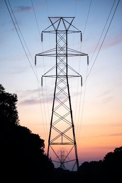 El auge de centros de datos dispara la demanda eléctrica y los costos