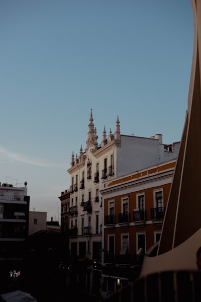 Automatiza respuestas de WhatsApp en Sevilla
