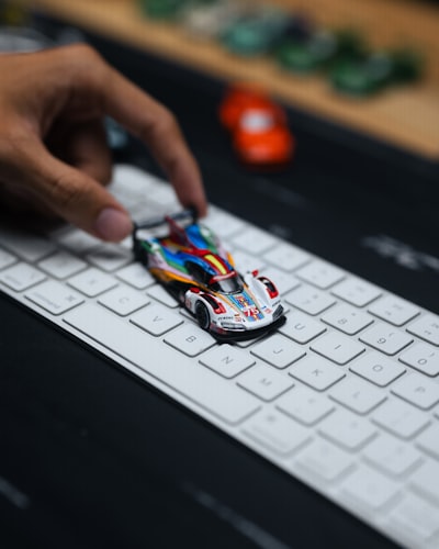 Investigadores descubren nuevas técnicas de hackeo en vehículos.