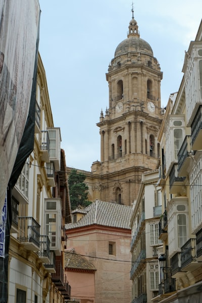 Partner Oficial en Reemplazo de Sistemas Heredados a Medida en Málaga — 15+ Años de Experiencia