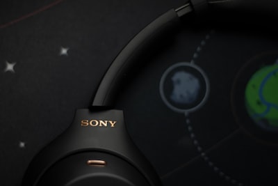 El secreto de los auriculares Sony que Apple y Bose no igualan