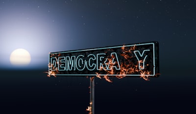 Cuando la ilegalidad impulsa la democratización