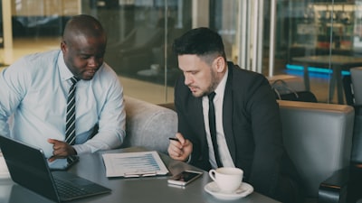 Impacto de los agentes de IA en la cultura empresarial.