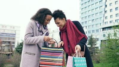 Agentes inteligentes en el e-commerce: Personalización del recorrido de compras