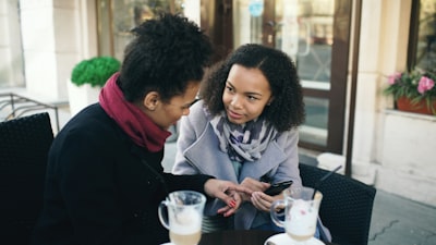 La alineación del avatar conversacional de IA con la transformación digital.