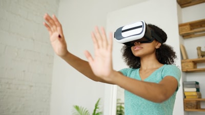 Mejores empresas de presentadores virtuales de IA en Gijón