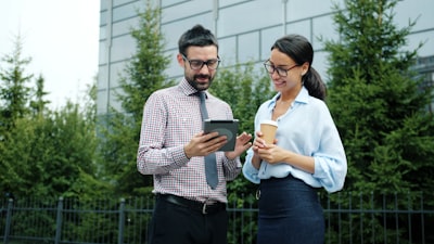 Cómo encontrar el socio ideal para tus informes empresariales