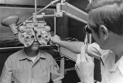 Diagnóstico de fallos en modelos de visión usando experimentos sintéticos