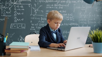 Cómo el software personalizado impulsa la educación del mañana