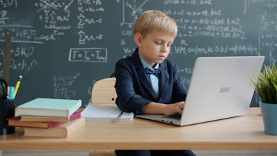 Estandarización y automatización de procesos educativos