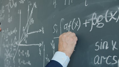 Simulación física eficiente con mallas y BSMS-GNN