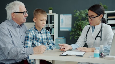 ClaMPAPP: sistema híbrido LLM-ML para apendicitis pediátrica
