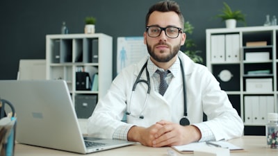 Por qué invertir en software de programación de citas médicas ahora