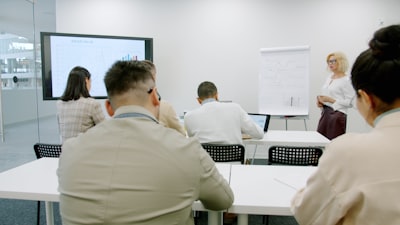 Taller de IA para equipos de servicio al cliente: Guía para PYMES de la UE