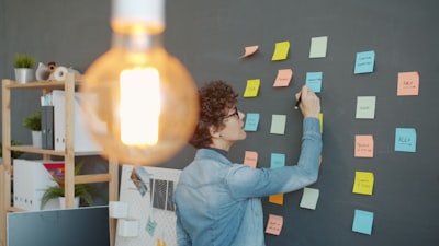 ¿Cómo la automatización de contratos impulsa la innovación en industrias sostenibles?
