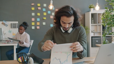 ¿Resultados financieros con un equipo creciente de trabajadores agentes?