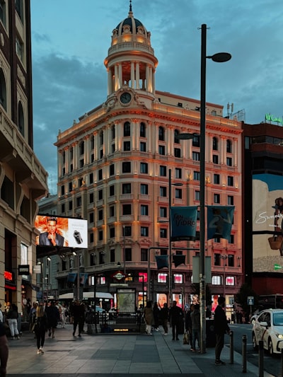 Mejores 20 empresas para anuncios de video de IA en Madrid
